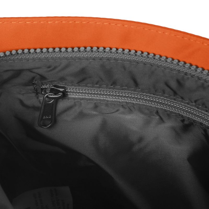 Roka Shoulderbag Kennington B orange